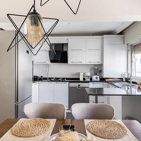 Comfortable, Peaceful In Goeztepe