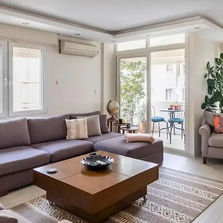 Comfortable, Peaceful In Goeztepe Apartment Izmir