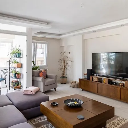 דירה Comfortable, Peaceful In Goeztepe איזמיר