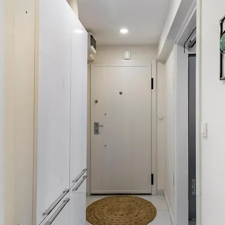 דירה Comfortable, Peaceful In Goeztepe
